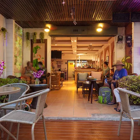 Karon Sunshine Guesthouse & Bar-3